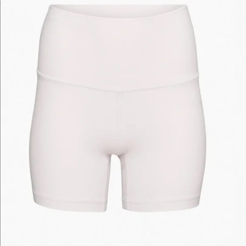TnaBUTTER Cheeky Hi-Rise 7” Biker Short in Grey Lilac
